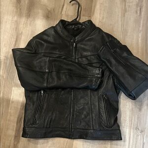 Men's Sleek Black Leather Bomber Jacket